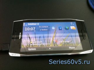 Игровой смарт Nokia X7-00 с большим дисплеем и камерой